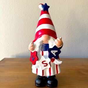 NWT Holiday Living 10” gnome